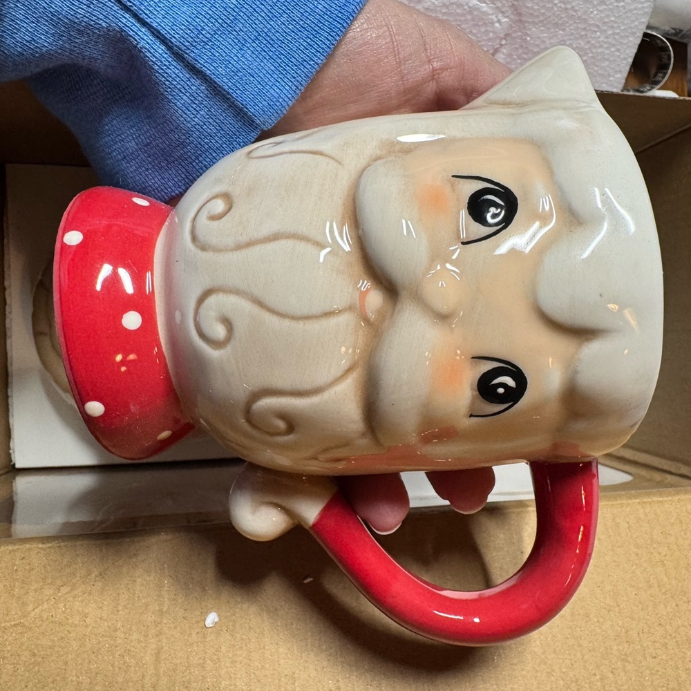 Johanna Parker Santa Sugar and Creamer set - Picture 4 of 16